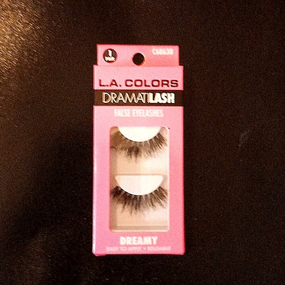 ๐FREE GIFT๐NIB New In Box False Eyelashes Dramatilash - Picture 4 of 7